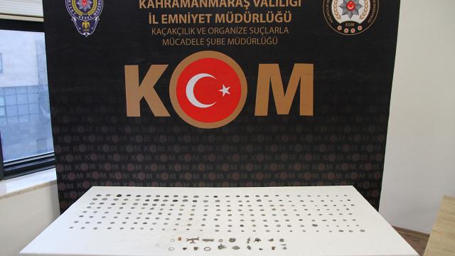 Tarihi eser kaçakçısına suçüstü: 224 ürün ele geçirildi