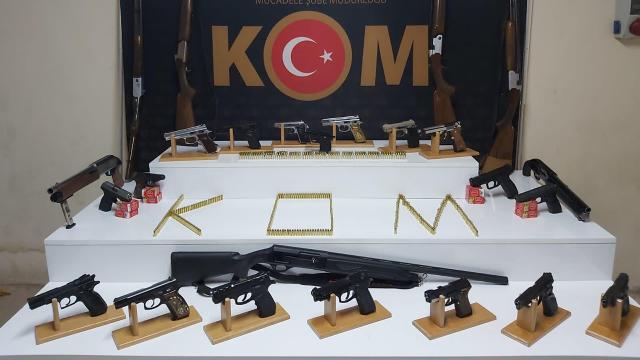 Yasa dışı silah ticaretine operasyon: 53 gözaltı