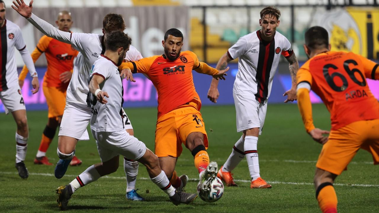 Fatih Terim`den 3 değişiklik birden