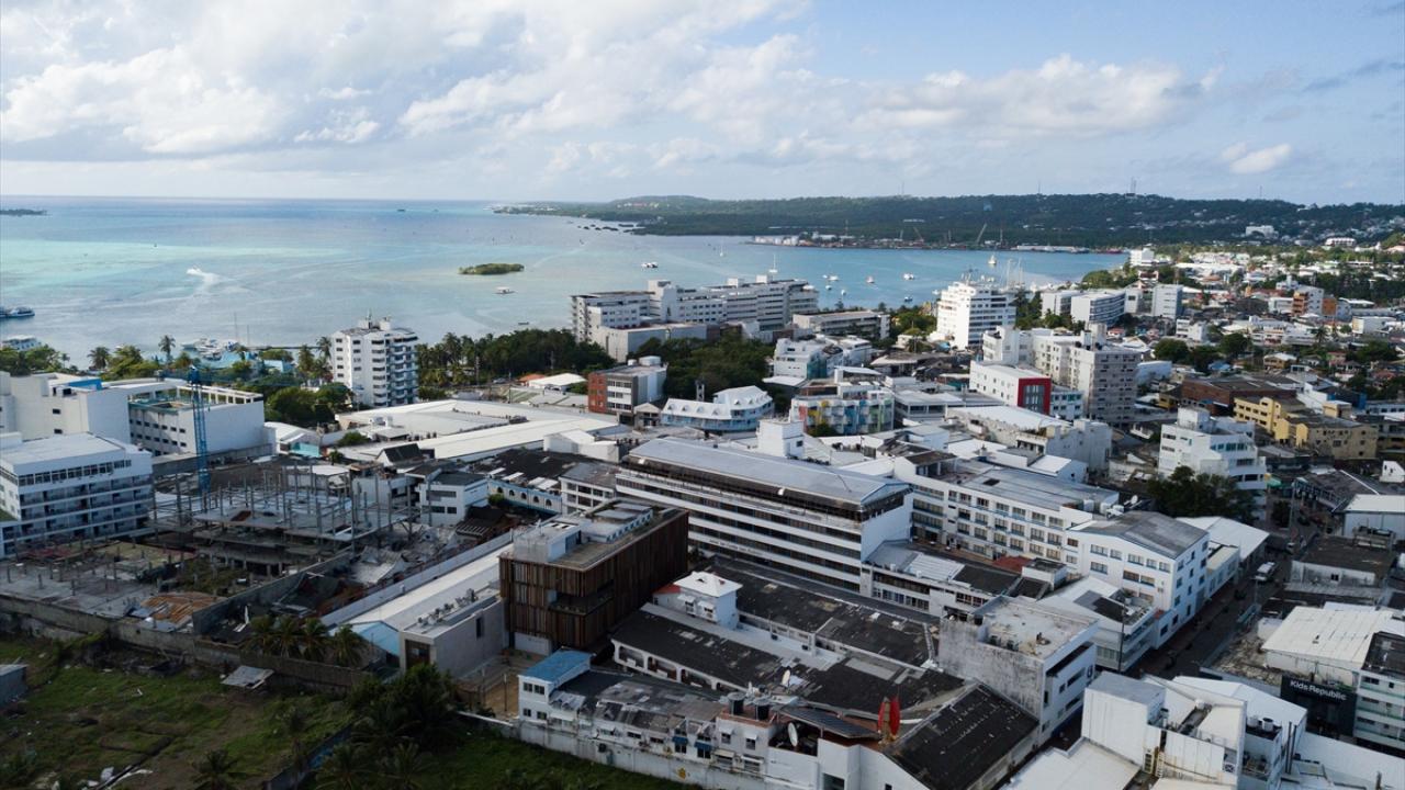 Doğal yapısı, denizi ve zengin faunasi ile bölgede turistlerin en çok ziyaret ettiği destinasyonlardan olan San Andres adaları ziyaretçilere dalış ve kano gibi aktivite imkanları da sunuyor.