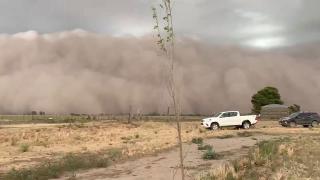Arjantin'de gökyüzü tozla kaplandı