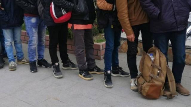 2 ilde düzensiz göçmen kaçakçılığı operasyonu