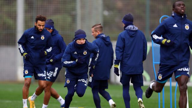 Fenerbahçenin Gaziantep FK maçı kamp kadrosu belli oldu