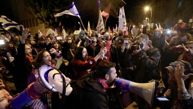 İsrailde Netanyahu karşıtı gösteriler devam ediyor