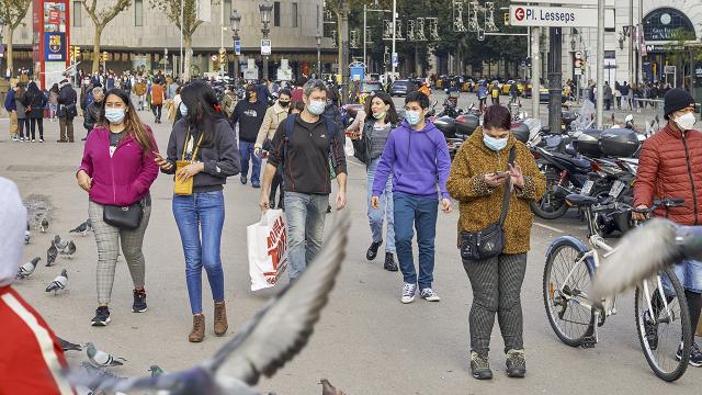 İspanyada son 3 günde koronavirüs nedeniyle 334 kişi öldü