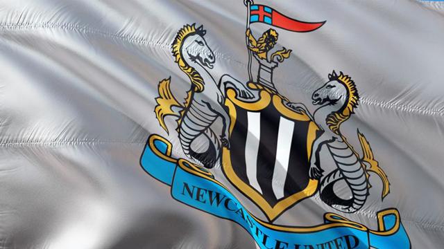 Newcastle Unitedda iki oyuncu koronavirüsü atlatamadı