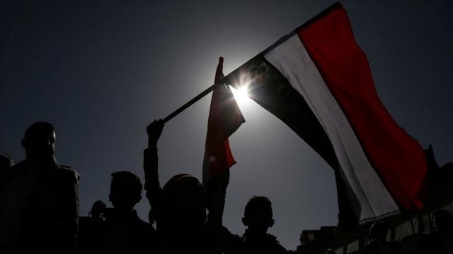 Yemen hükümeti Riyadda anayasa yemini etti