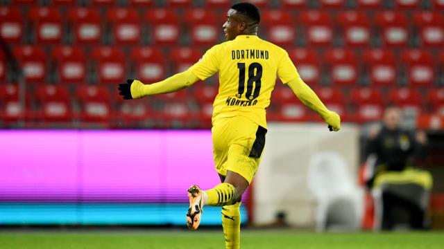 Bundesliganın en genç golcüsü Moukoko oldu