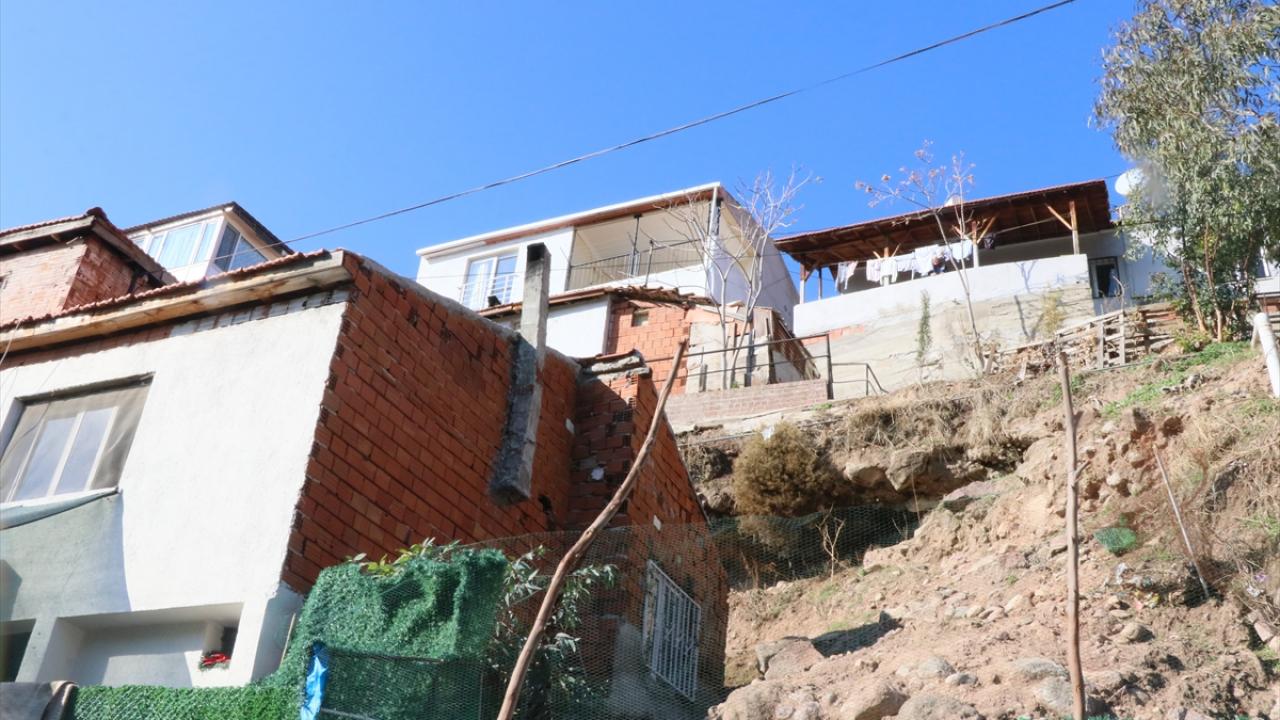 Ferit Kartal da korkudan evine giremediğini dile getirdi. 