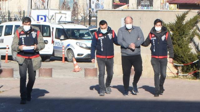 Otomobil almak isteyen genci koronavirüs bahanesiyle dolandırdı