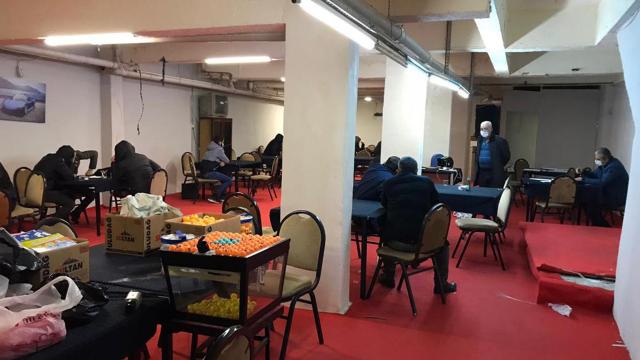 Ruhsatsız iş yerinde kumar oynayan 38 kişiye 166 bin 250 lira ceza