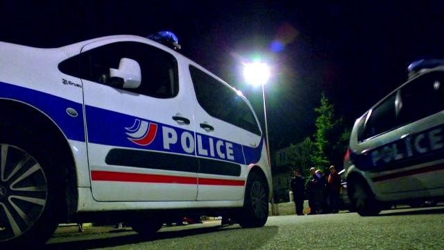 Fransada polise saldırı: 3 ölü, 1 yaralı
