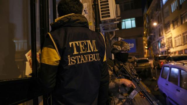 İstanbulda DEAŞ ve El Kaide operasyonu: 7 gözaltı