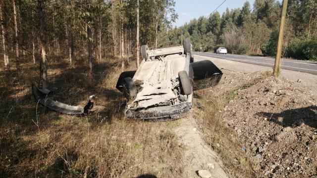 Mersinde jandarma aracı devrildi: 1 yaralı