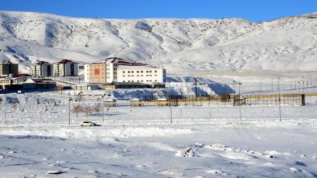 Doğudaki 3 ilde 123 yerleşim birimine ulaşım sağlanamıyor