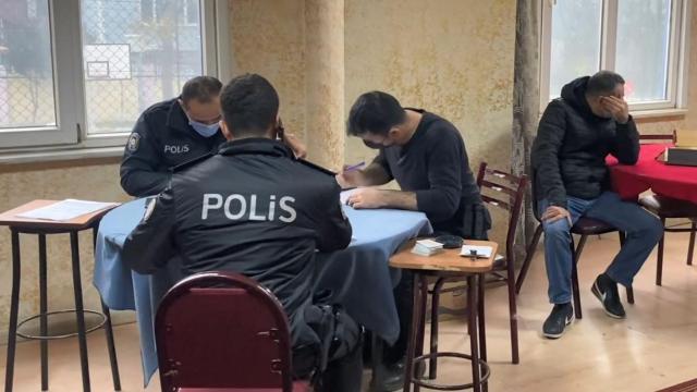 Kumar oynatan mekan sahibi: Koronavirüs diye bir şey yok
