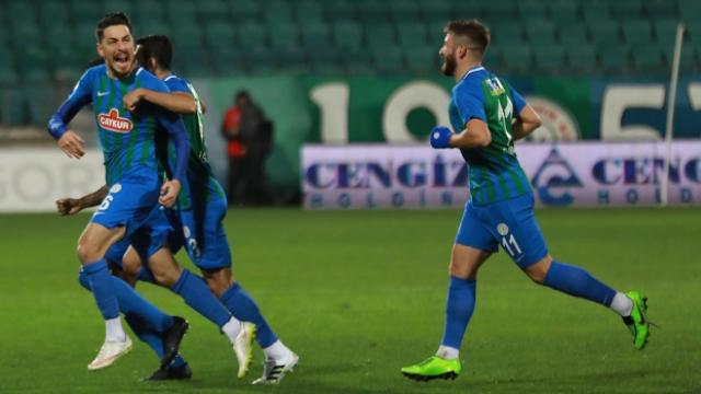 Rizespor 3 puanı 2 golle aldı