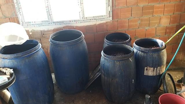 Adanada 3 bin 520 litre sahte içki ele geçirildi