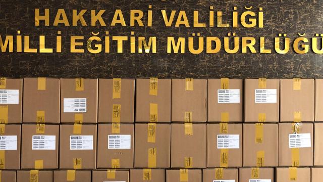 Hakkarili öğrencilere 850 tablet bilgisayar gönderildi