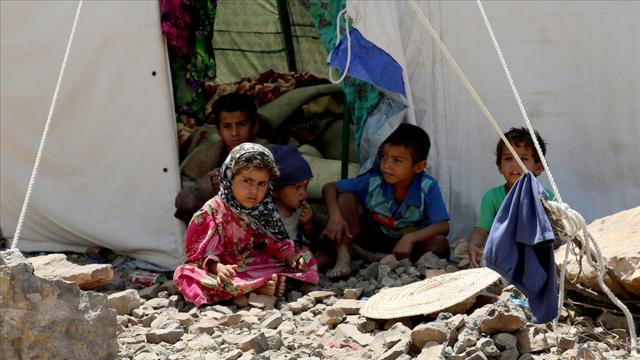 Yemende onlarca aile çatışmaların durduğu Ebyendeki evlerine geri döndü