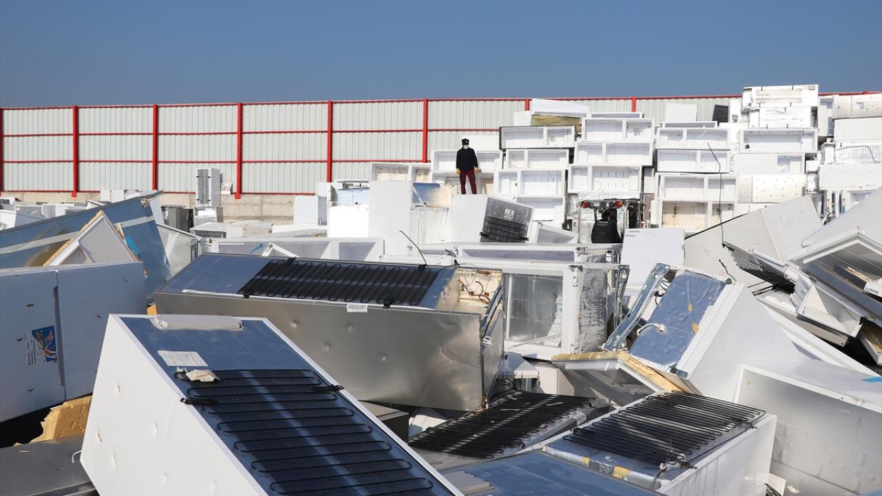 Aydın, geri dönüşüm sektörünün daha fazla desteklenmesi gerektiğini de sözlerine ekledi.