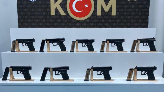 Adanada yasa dışı silah ticareti operasyonunda 2 şüpheli tutuklandı