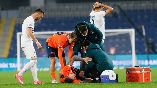 Martin Skrtelin sol ayak aşil tendonu koptu