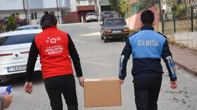 Bilecikte dükkanlarını kapatmak zorunda kalan esnafa yardım