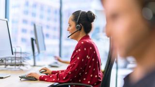 Çağrı merkezlerinin dakikalarca bekletmesi yasal mı?