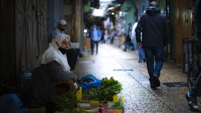 Filistinde COVID-19 nedeniyle olağanüstü hal 1 ay daha uzatıldı