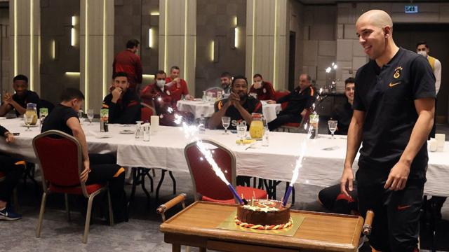 Galatasarayda Feghoulinin doğum günü kutlandı