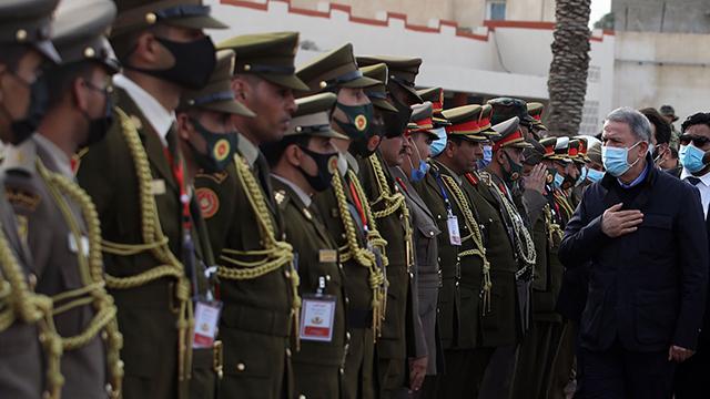 Bakan Akar, Libya Kara Harp Okulu mezuniyet törenine katıldı