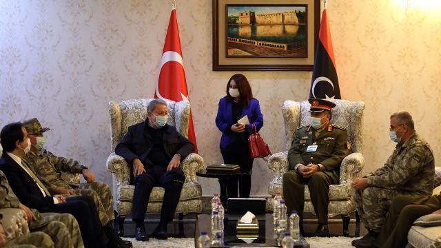 Milli Savunma Bakanı Hulusi Akar Libyaya gitti