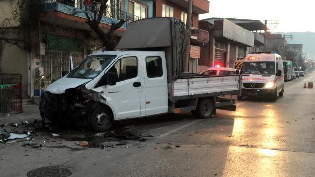 Sosyal medyada canlı yayın yaparken kazayı görüntüledi