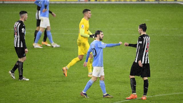 Manchester City, Newscaste Unitedı 2-0 mağlup etti