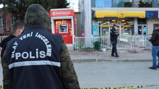 Adıyamanda şüpheli poşet fünyeyle patlatıldı