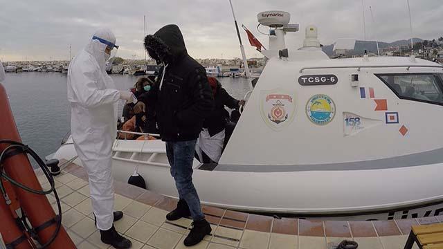 Yunanistanın ölüme terk ettiği 55 sığınmacı kurtarıldı