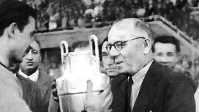 Fenerbahçede eski başkanlardan Şükrü Saracoğlu anıldı