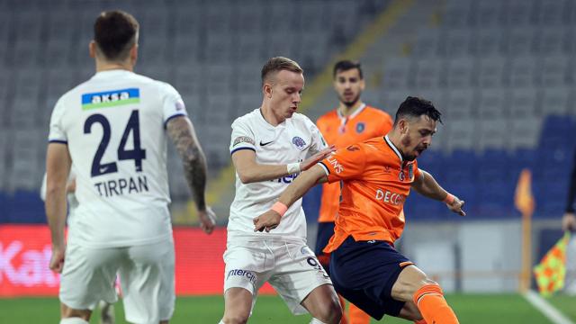 Okan Buruktan 4 değişiklik