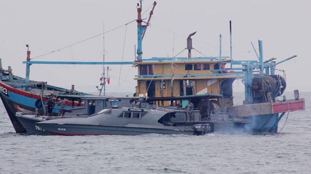 Rus balıkçı gemisi, Barents Denizinde battı: 16 kişi kayıp