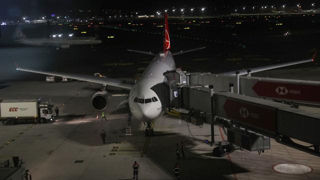 THY İngiltereden tahliye seferi yaptı