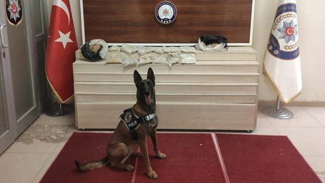 Vanda 9,5 kilogram eroin ele geçirildi