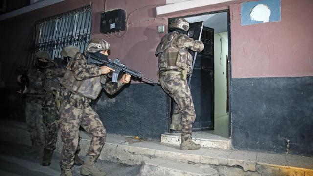4 ilde zehir tacirlerine operasyon: 25 gözaltı kararı