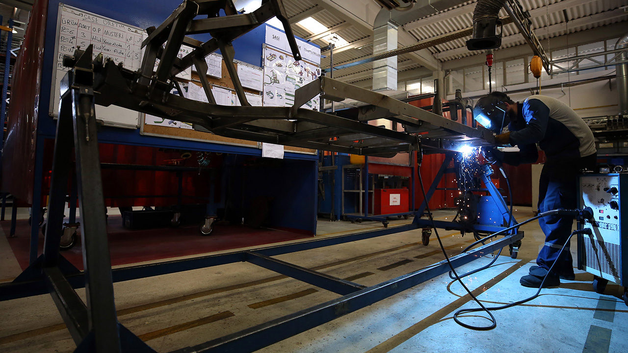 Net ücretler (AGİ dahil)