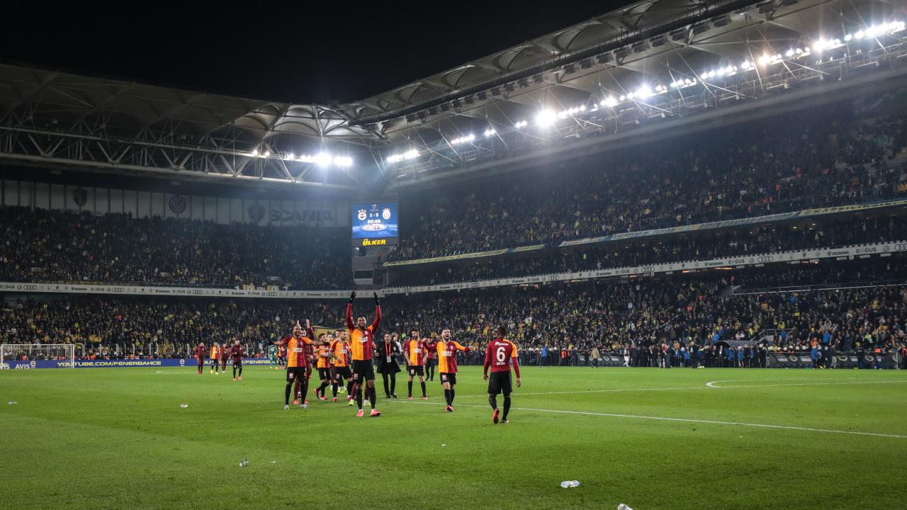 Galatasaray`dan Kadıköy`de tarihi galibiyet