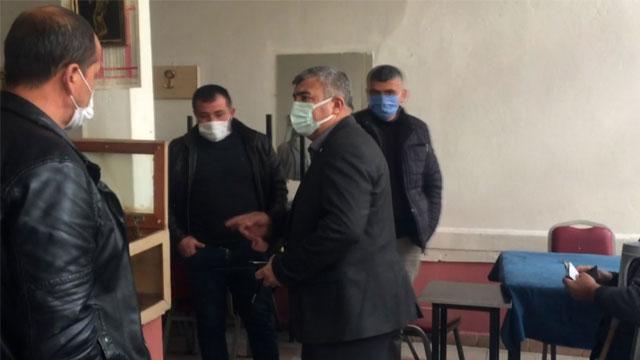 Kıraathane baskınında yakalandılar: Kağıt oynamıyoruz, fal bakıyoruz