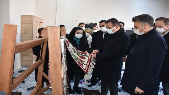 Hakkaride kadın ve engellilerin istihdamı için atölyeler kuruldu