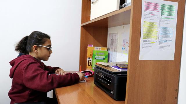 Elazığlı depremzedeler sıcak yuvalarına kavuştu
