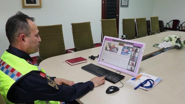 EBA üzerinden öğrencilere trafik eğitimi