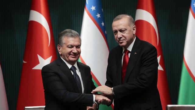 Cumhurbaşkanı Erdoğan, Özbekistan Cumhurbaşkanı ile görüştü